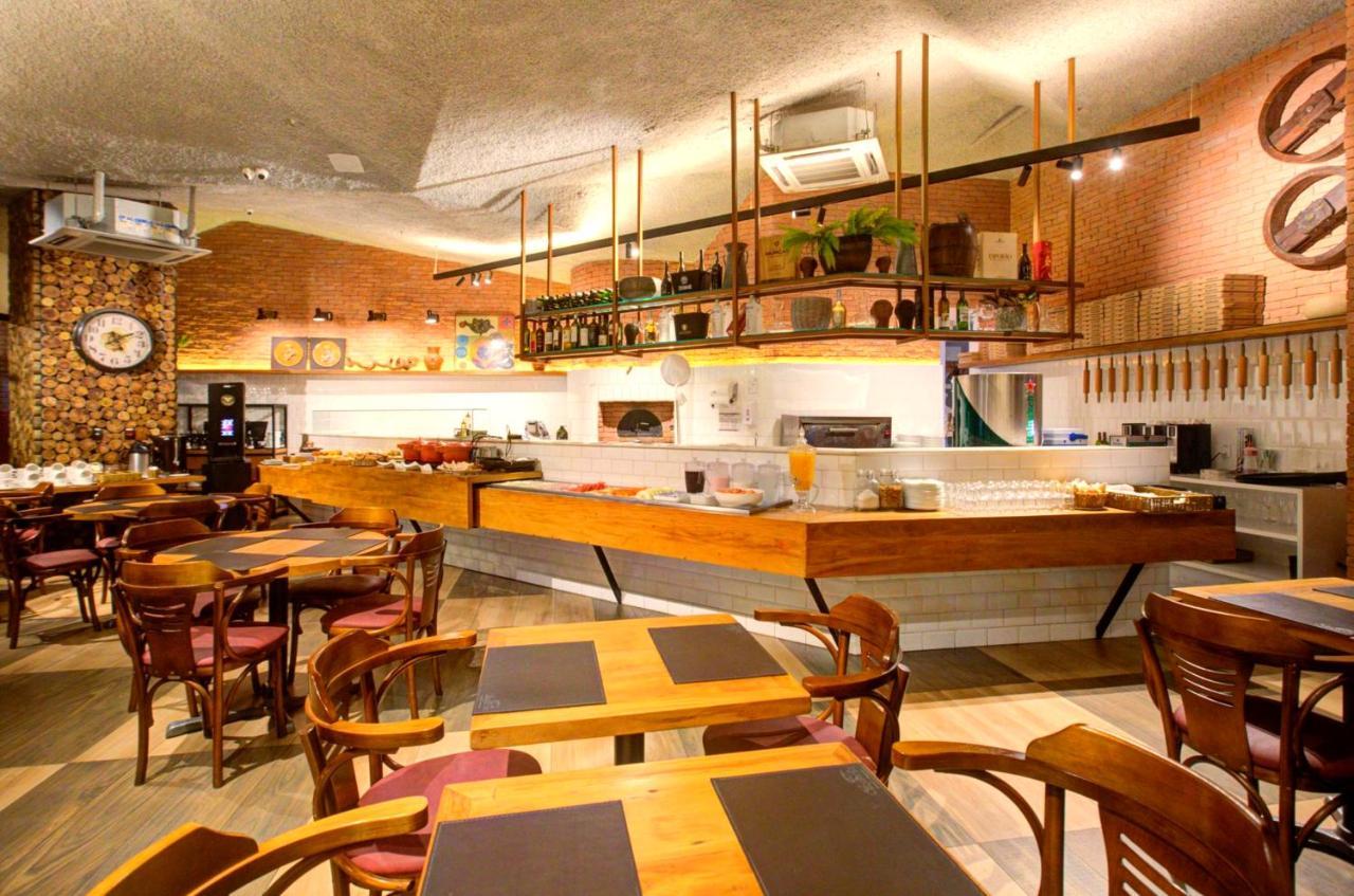 Ibis Vitoria Praia Do Canto Экстерьер фото