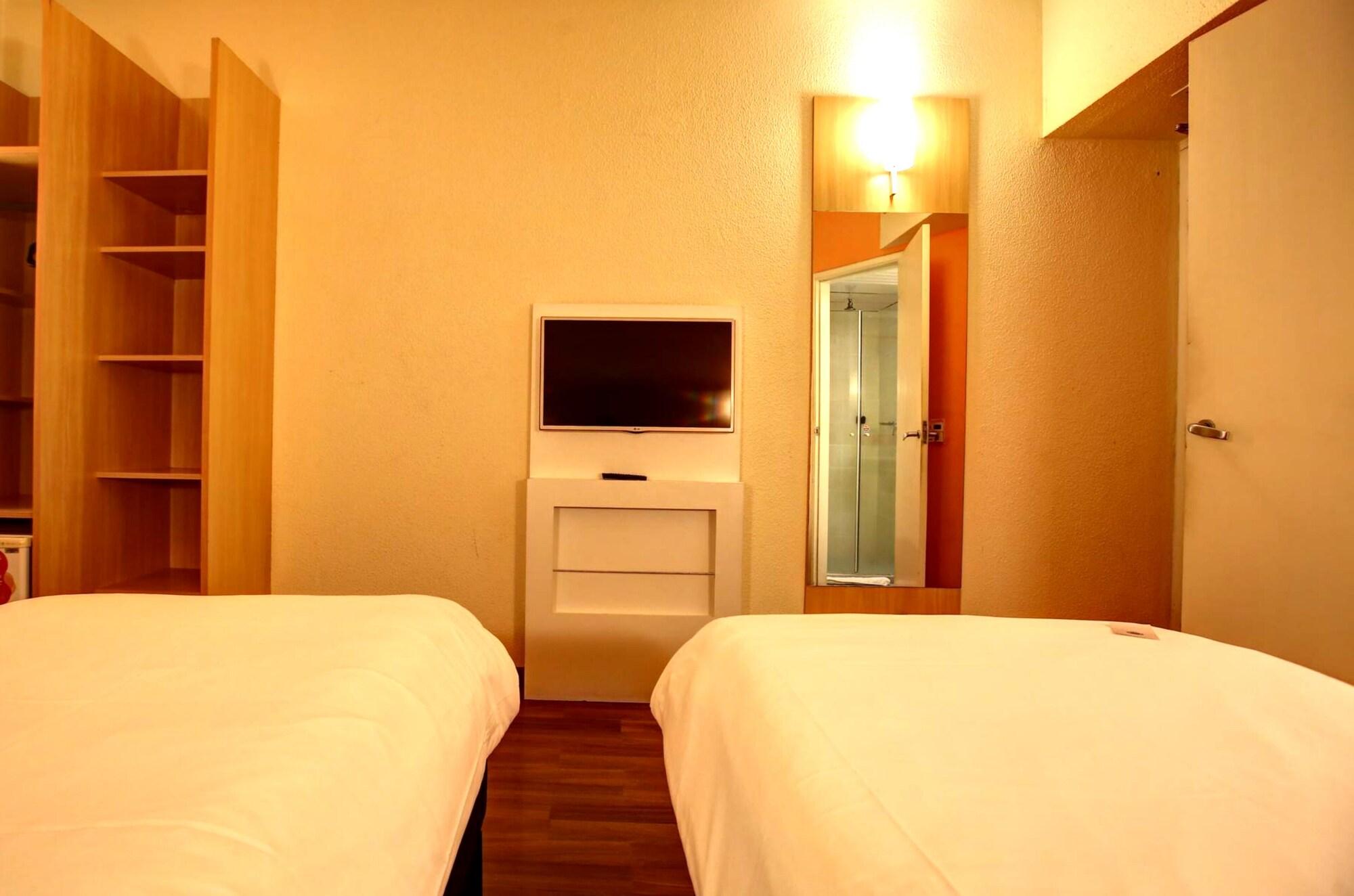 Ibis Vitoria Praia Do Canto Экстерьер фото
